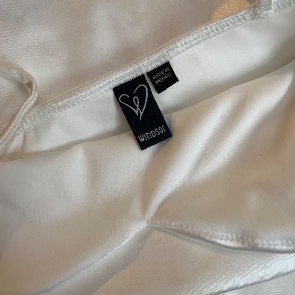 Windsor satin dress - Picture 2 of 3